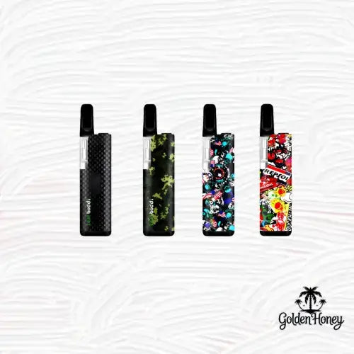 Variedad de cigarrillos electrónicos con diferentes diseños, que destacan por sus estilos elegantes y sus coloridos estampados.