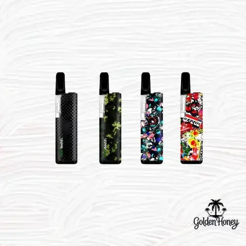 Variedad de cigarrillos electrónicos con diferentes diseños, que destacan por sus estilos elegantes y sus coloridos estampados.