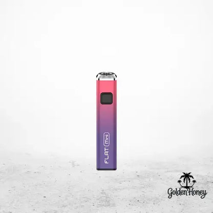 Flat Mini Bateria portátil en un diseño estilizado y moderno, ideal para disfrutar de cápsulas con gran rendimiento.