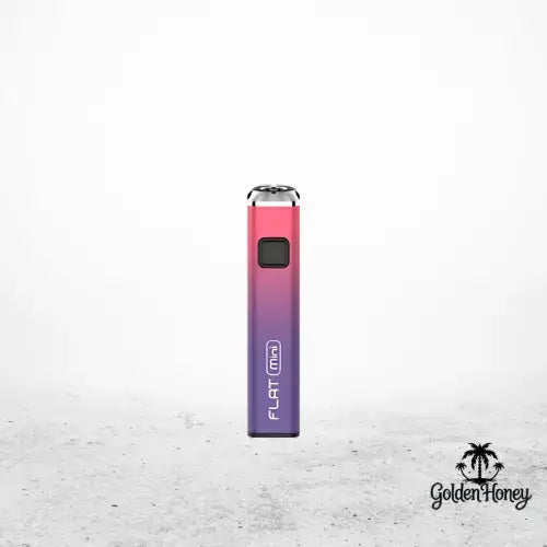 Flat Mini Bateria portátil en un diseño estilizado y moderno, ideal para disfrutar de cápsulas con gran rendimiento.